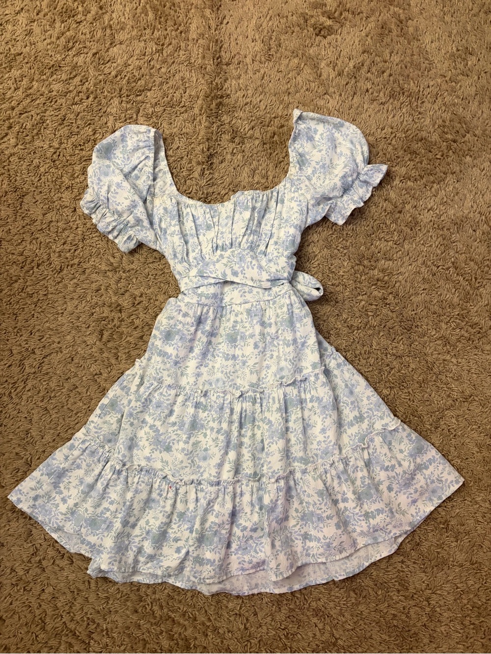 Francesca’s | XS | Blue and white floral dress. Underskirt and wrap around bow.